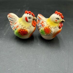 Colorful Ceramic Chicken salt and pepper shakers Japan